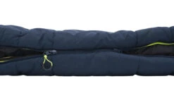 Outwell Camper Lux "R" Sleeping Bag Deep Blue (2023) 13 Outwell Camper Lux "R" Sleeping Bag Deep Blue (2023) -Banana Tent 230393 camper lux right side zipper feature photo5